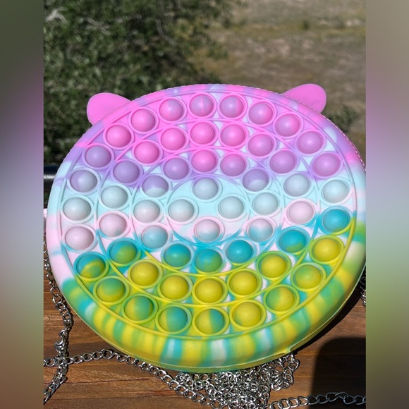 EUC Kids’ Sensory Pop It Fidget Rainbow Crossbody Bag - Picture 7 of 13